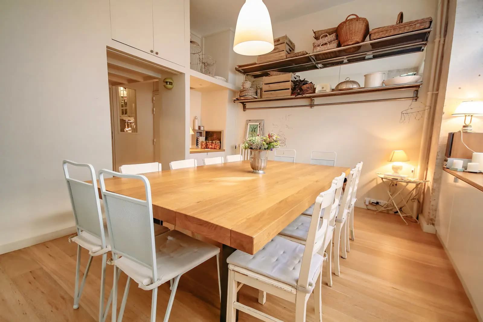 Meeting room in A cosy, retro-style space - 1