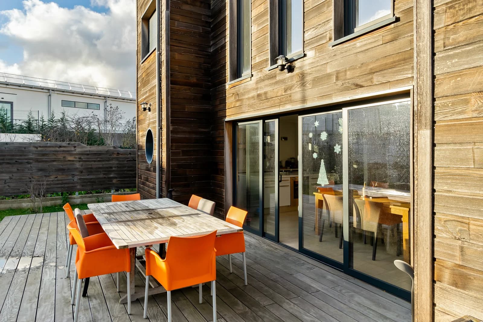 Salle de réunion dans Maison contemporaine élégante avec sa grande terrasse - 1
