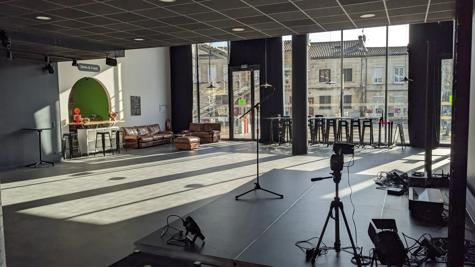 Space Hybrid arts and events venue in Bordeaux - 0