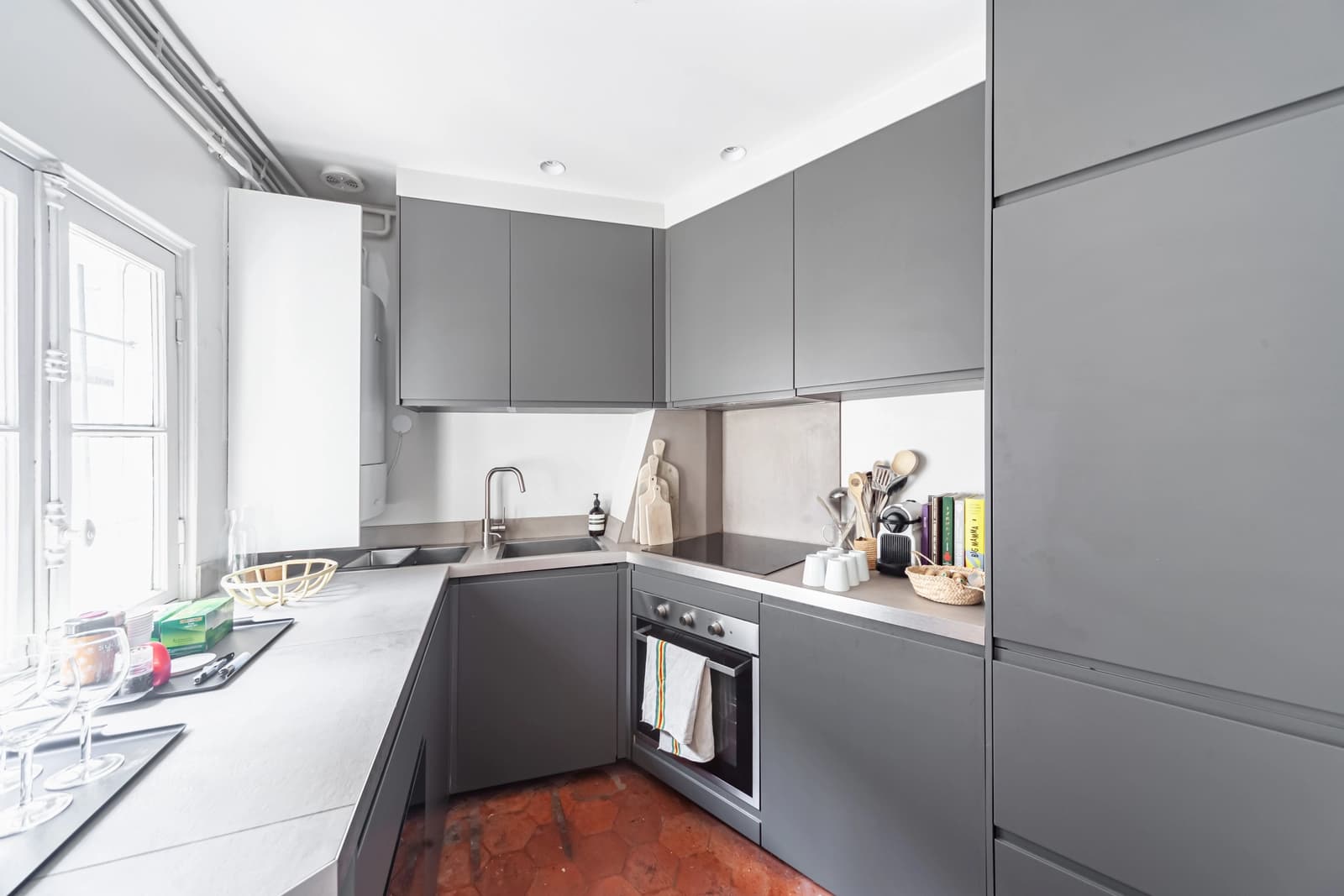 Cuisine dans Montmartre: appartement design et baigné de lumière - 1