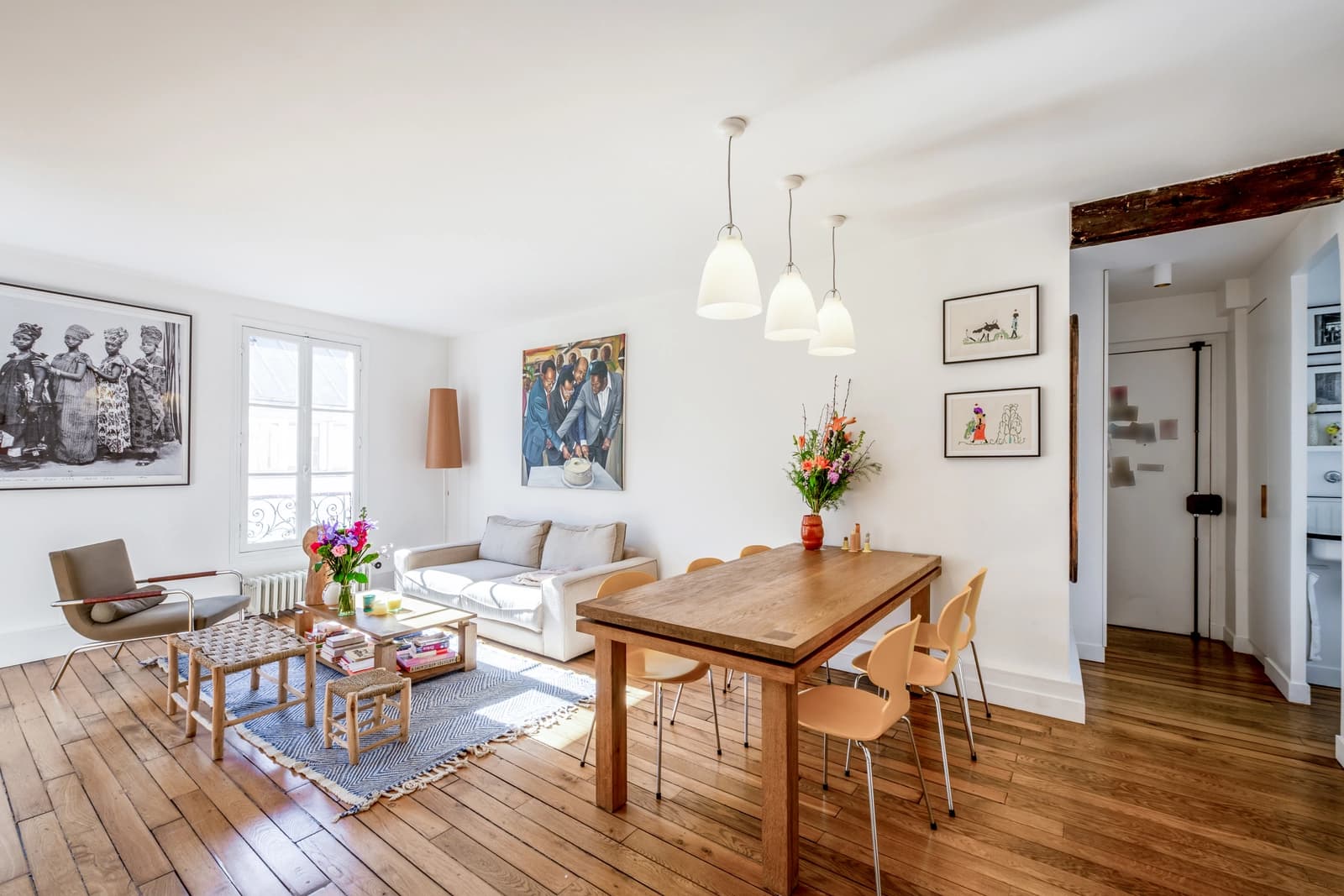 Meeting room in Magnificent bright apartment in the Marais - 0