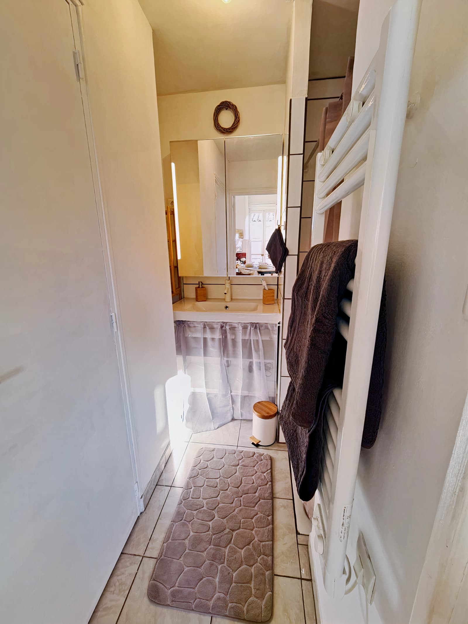 Bathroom in Charming, quiet T3 in the heart of the historic center - 1