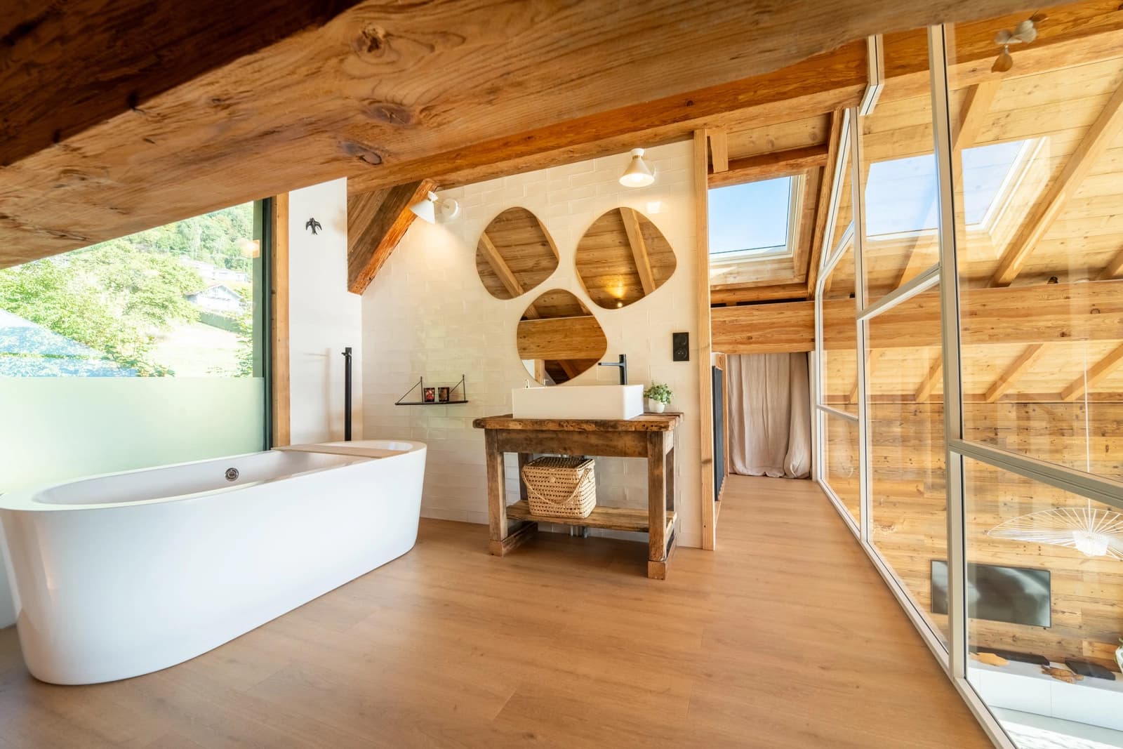 Space Modern chalet with lake view - 4
