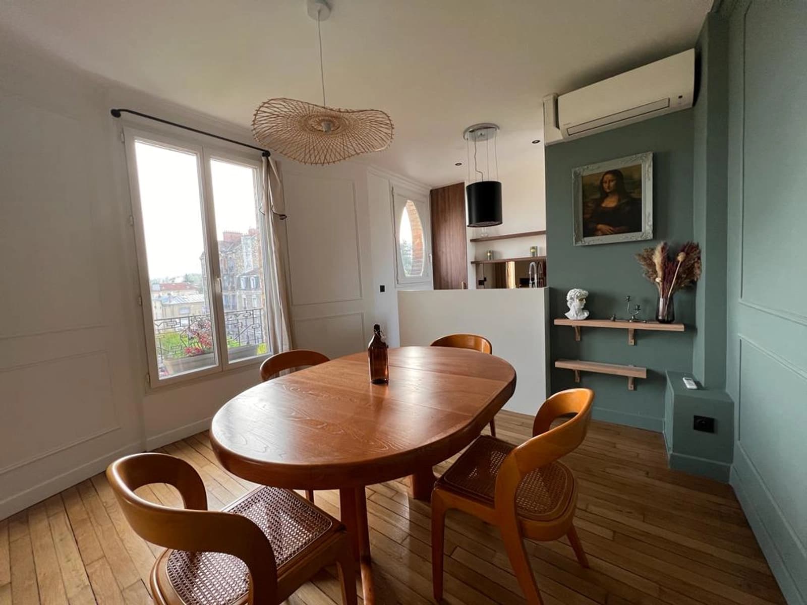 Salle de réunion dans Élégant appartement en duplex, volumes et cachet - 1