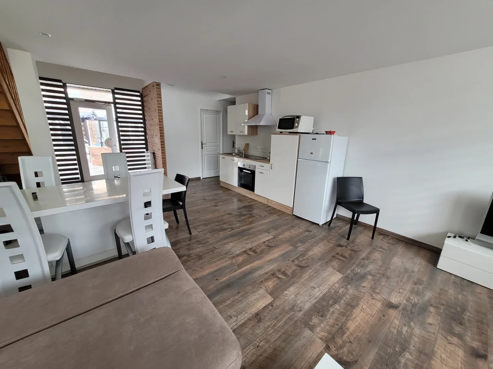 Espace Maison au calme avec son vaste jardin luxuriant - 2