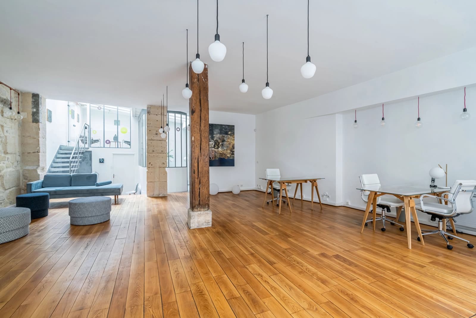 Meeting room in A 2-storey loft in the marshlands - 1