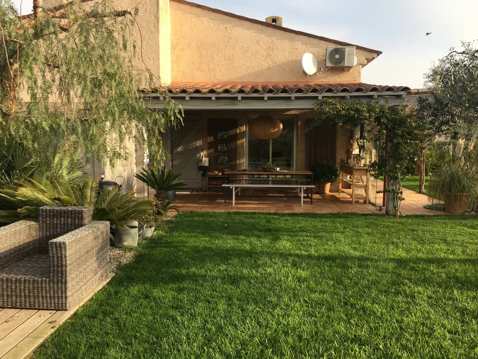 Maison cosy avec jardin paysager et piscine privée