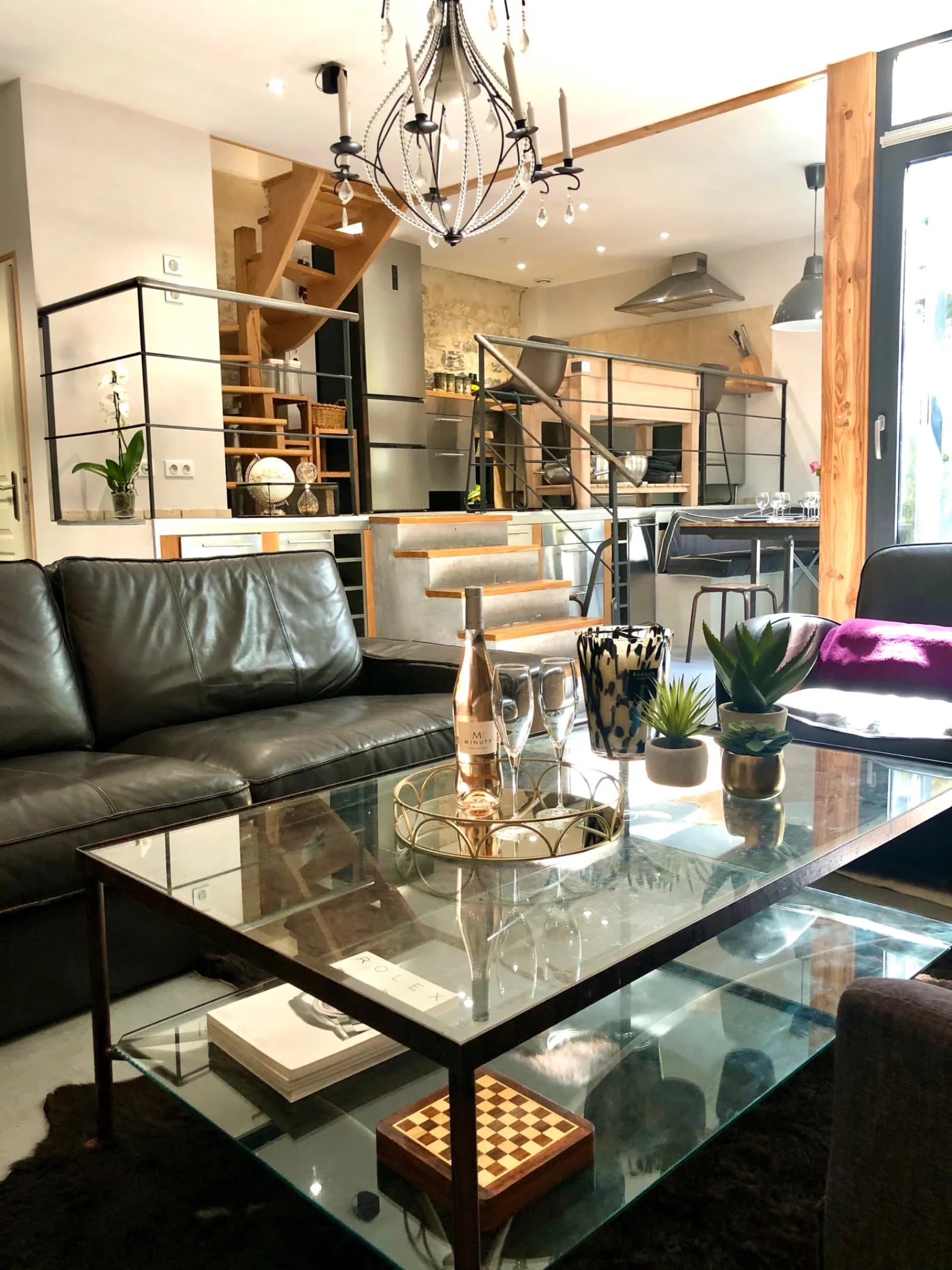 Loft climatisé aux Buttes Chaumont, TV et WiFi inclus