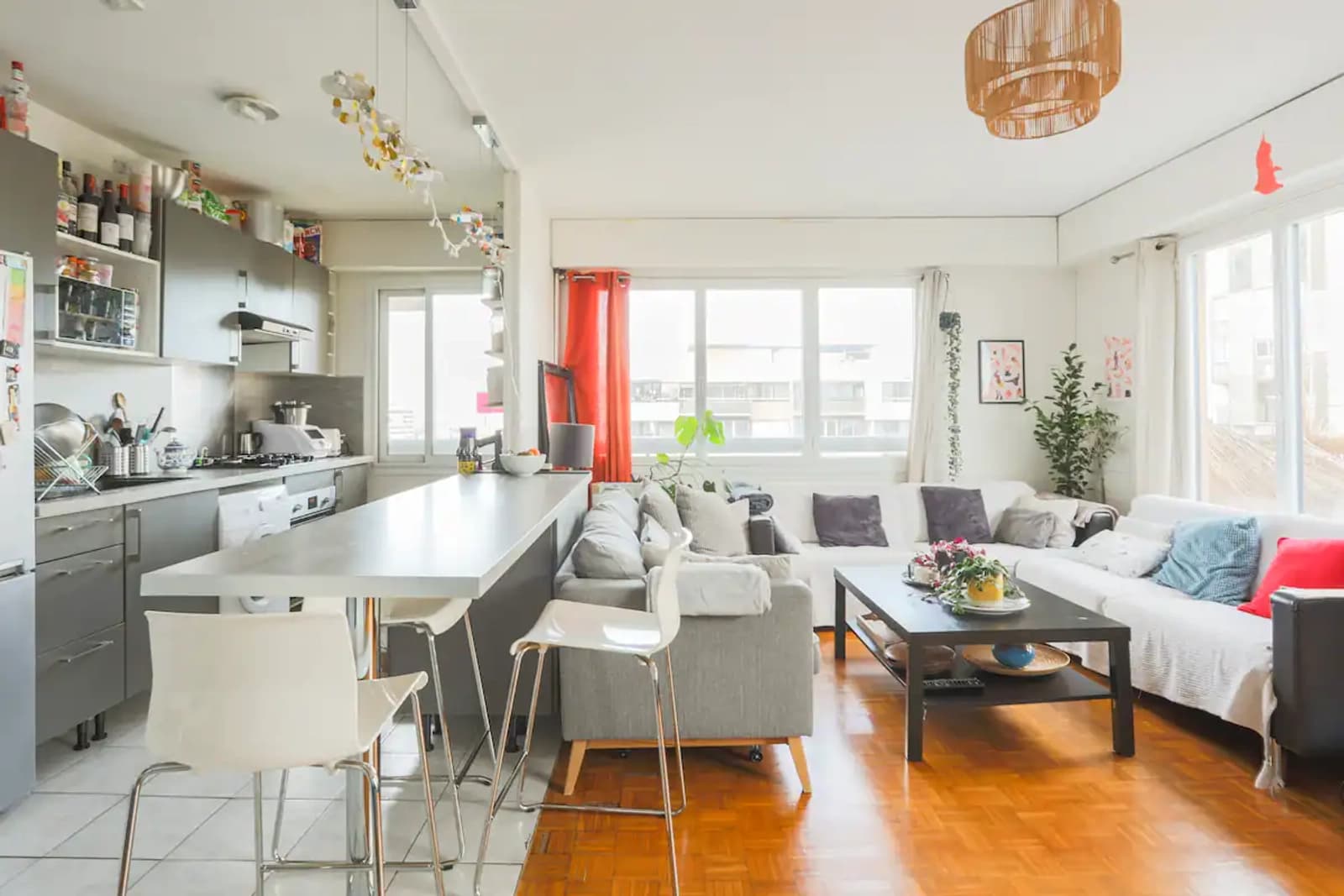 Salle de réunion dans Logement d'une clarté exceptionnelle, bien-être assuré - 0