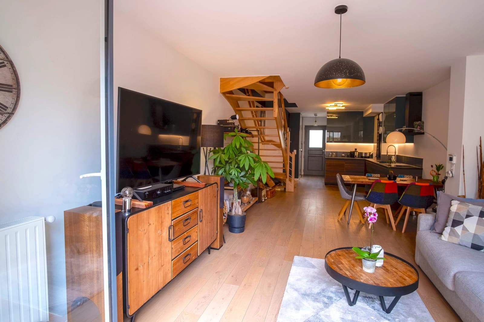 Space Designer house with garden - 0