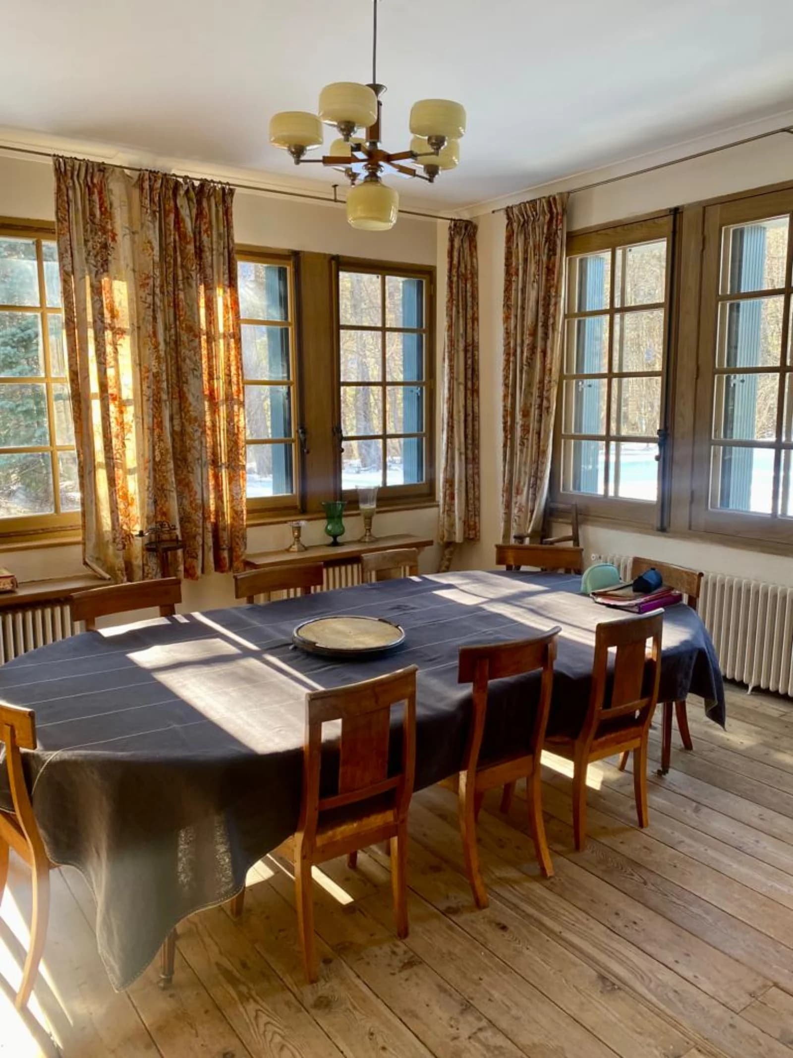 Salle de réunion dans Chalet en pierre (900m²) construit en 1926, cachet unique - 1