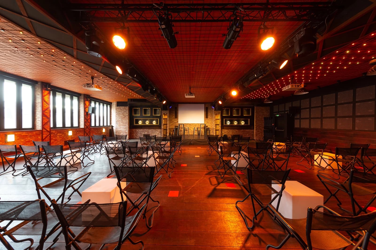 Meeting room in Fully equipped party space - 1