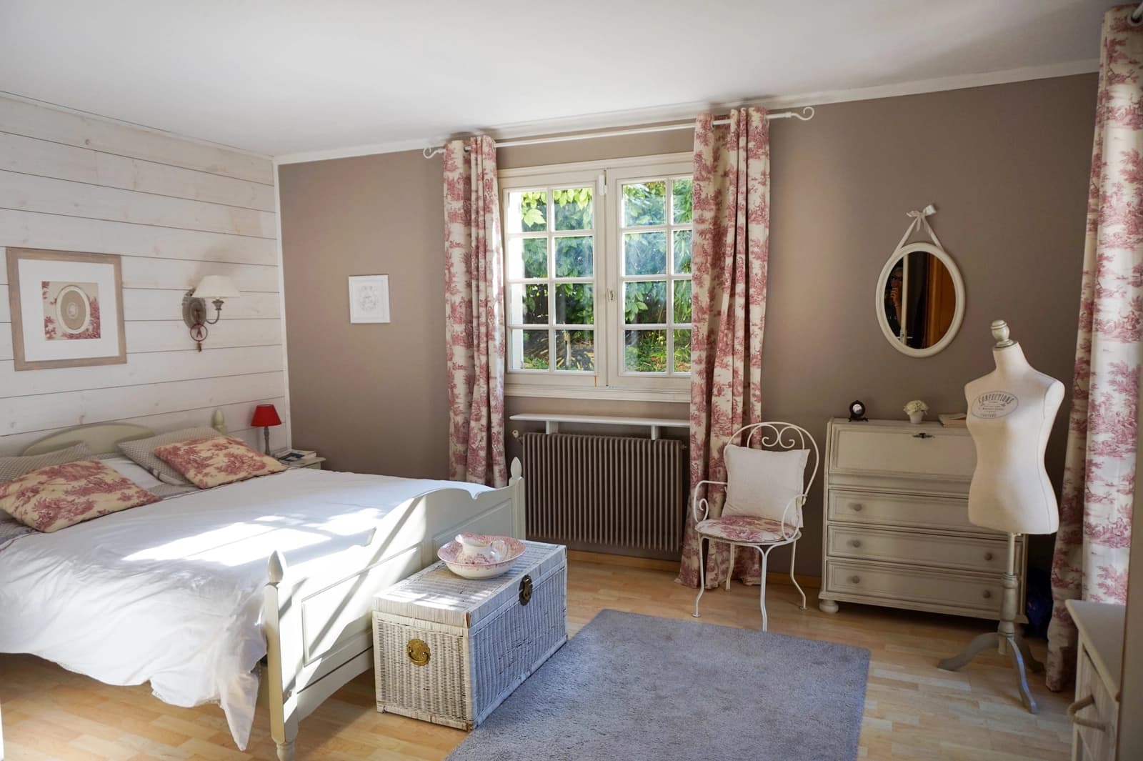 Chambre dans Maison provençale avec un séjour cathédrale lumineux - 1