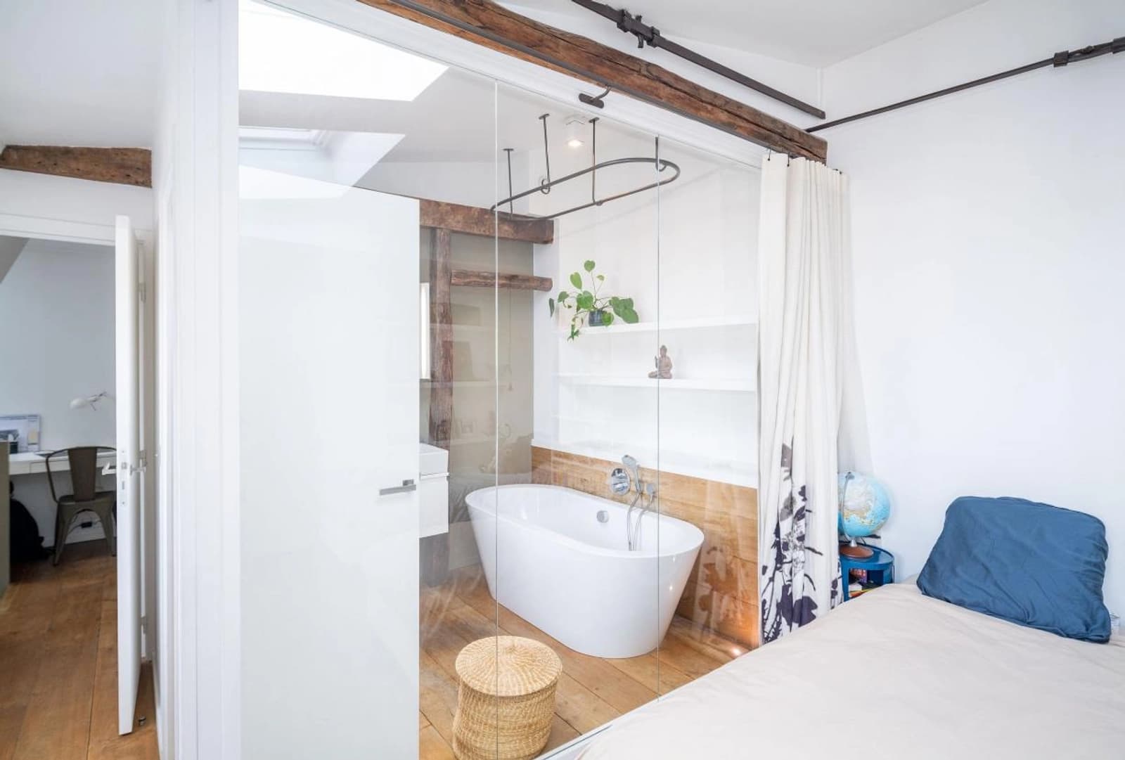 Space Charming, streamlined Parisian duplex apartment - 4