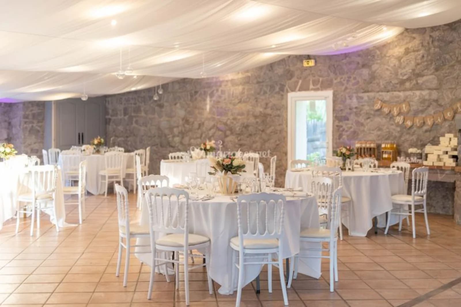 Salle de réception dans un mas provençal