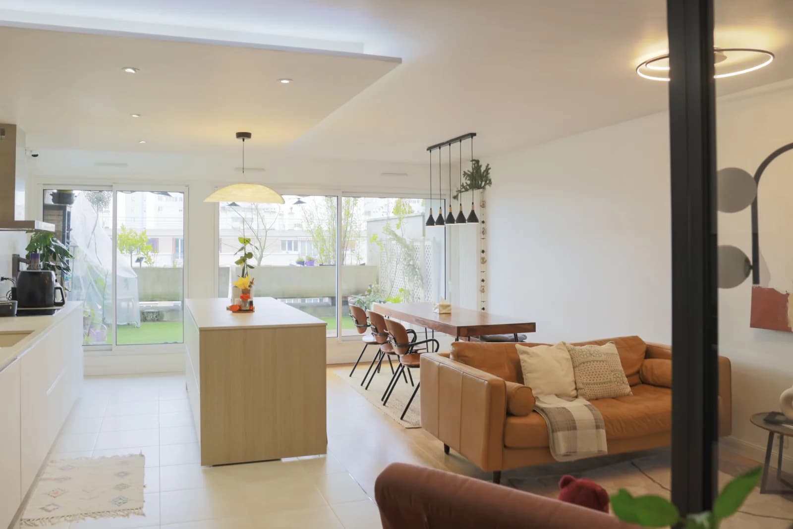 Espace Appartement moderne et clair avec sa belle terrasse - 3