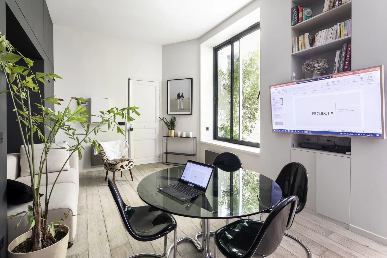 Paris 6e: mini loft avec son jardin-terrasse secret