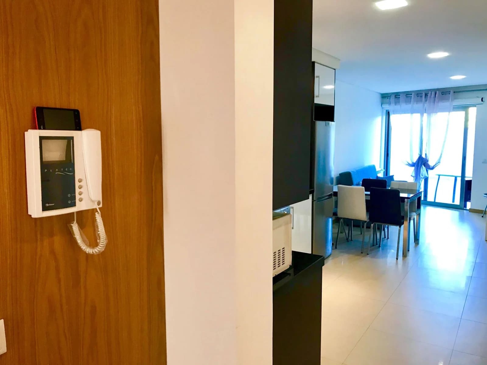 Salon dans Portugal: appartement avec terrasse face à l'océan - 1