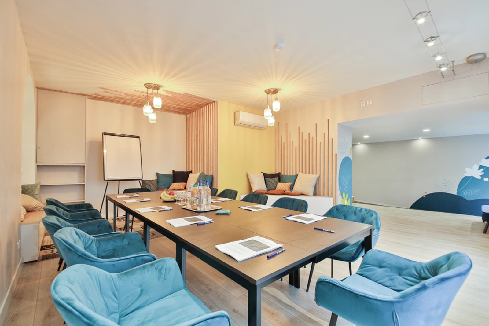Space Modern training and meeting room - 2