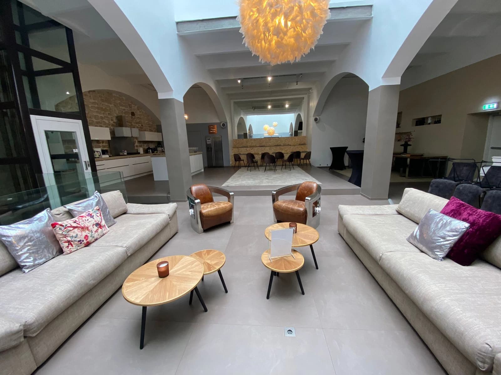 Salon dans Grand loft spacieux et lumineux, un espace d'exception - 1