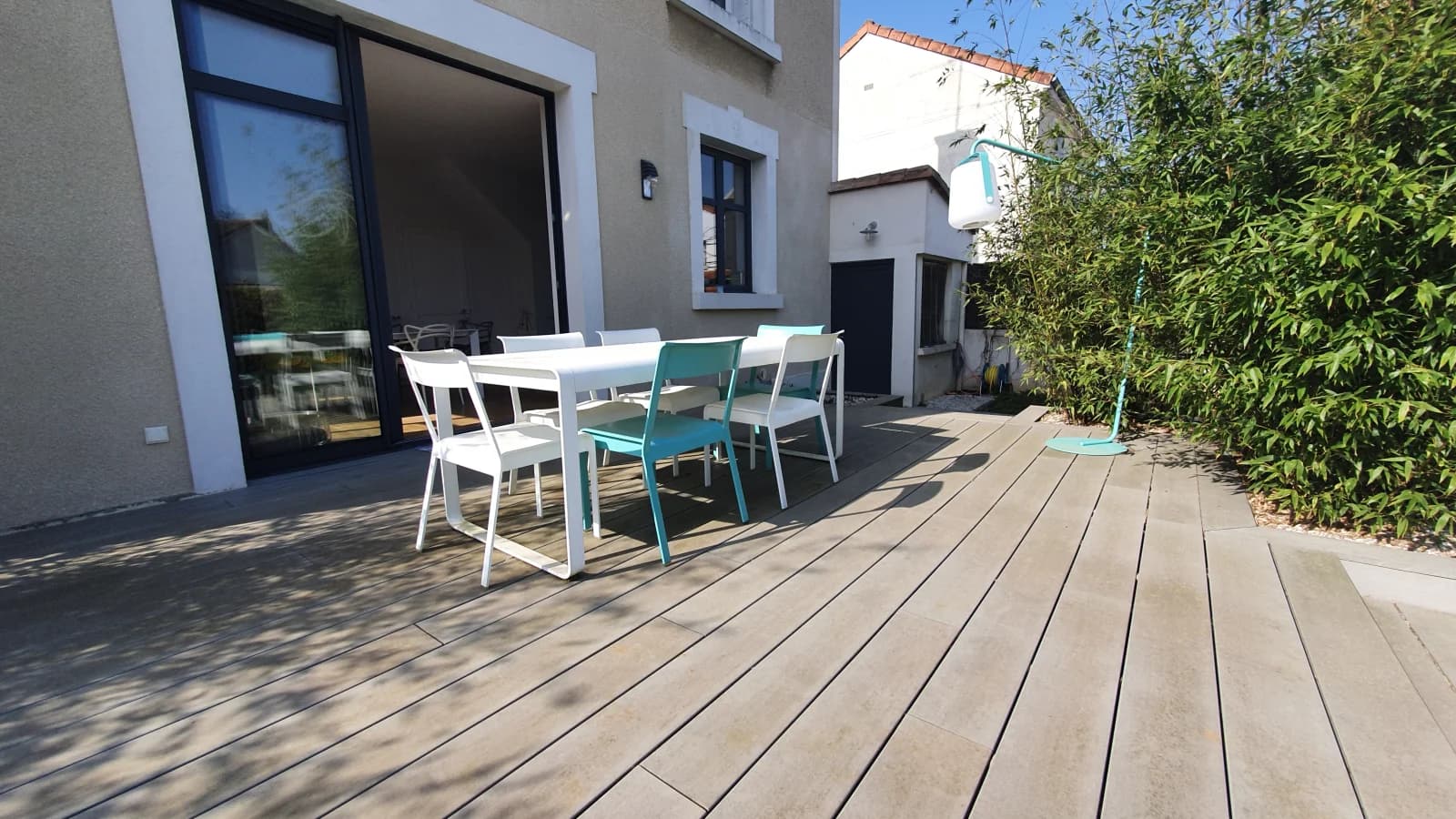 Salle de réunion dans Ambiance "Comme à la maison": confort et convivialité - 1