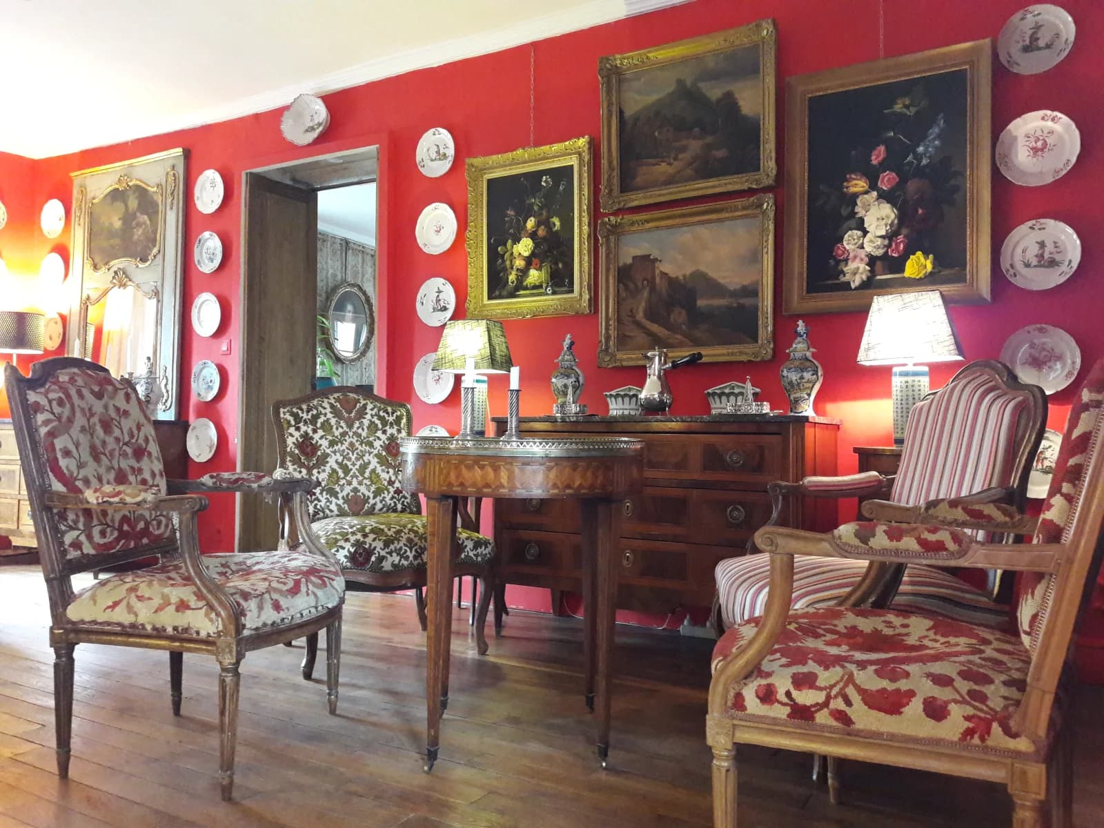 Salle de réunion dans La Maison d'hôtes des Perrières, accueil de charme - 1