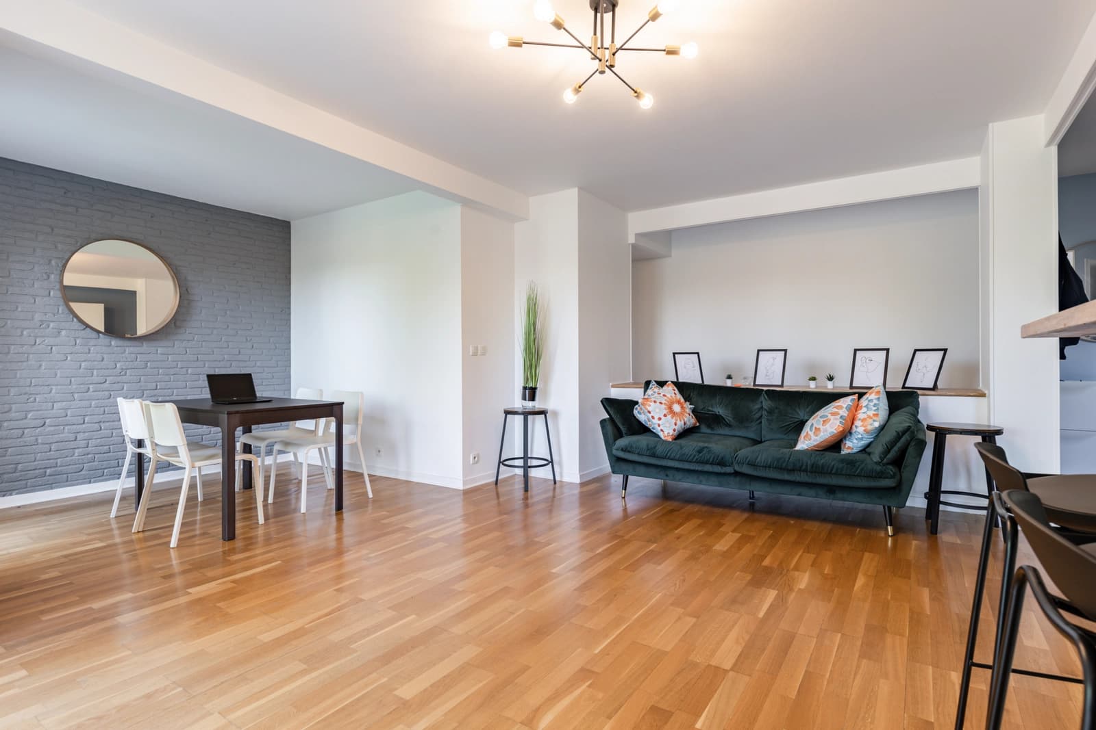 Meeting room in Charming apartment with sunny terrace - 1