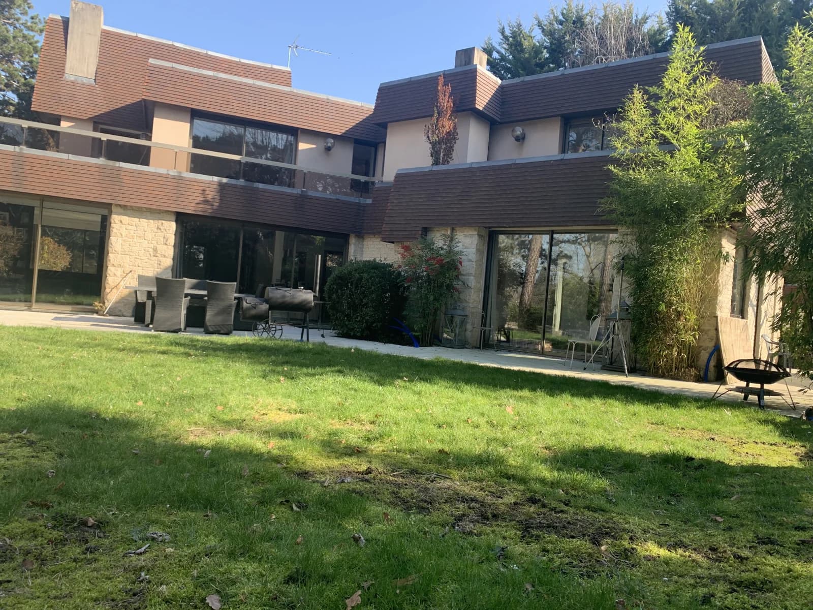 Salle de réunion dans Villa contemporaine unique face au lac des Ibis - 1