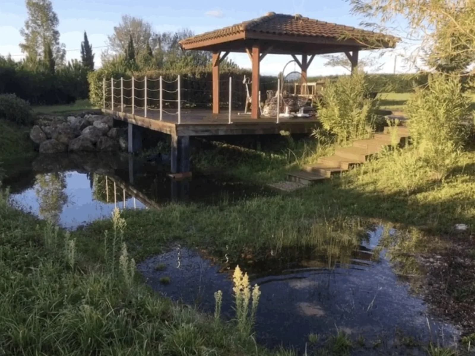 Meeting room in Villa + wooden gites on an organic farm - 1