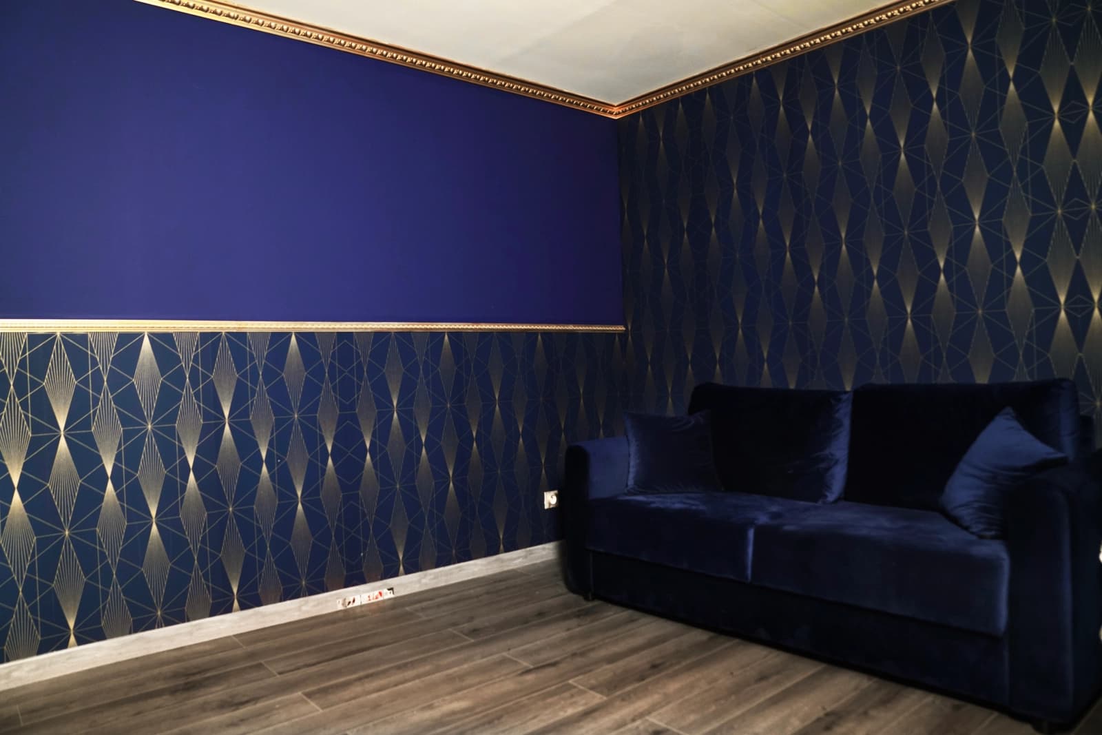 Bedroom in Blue room - 1