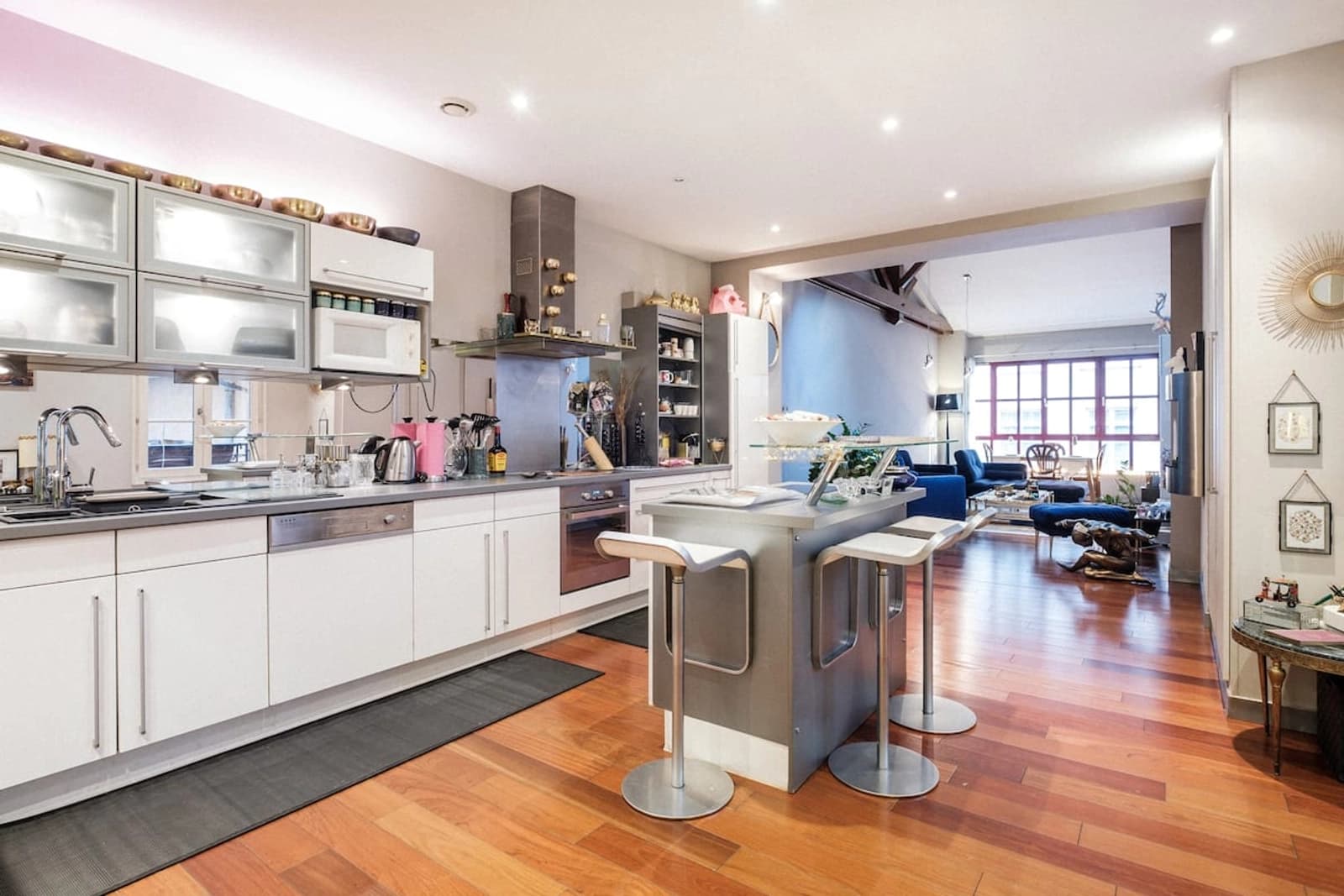 Kitchen in Atypical loft in the heart of Croix-Rousse - 1