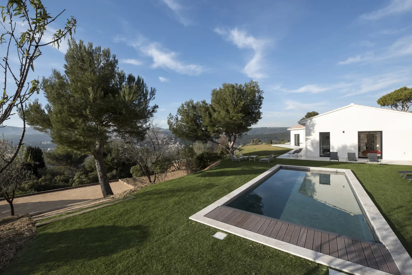 Salle de réunion dans Villa à Cassis offrant une vue réellement exceptionnelle - 1