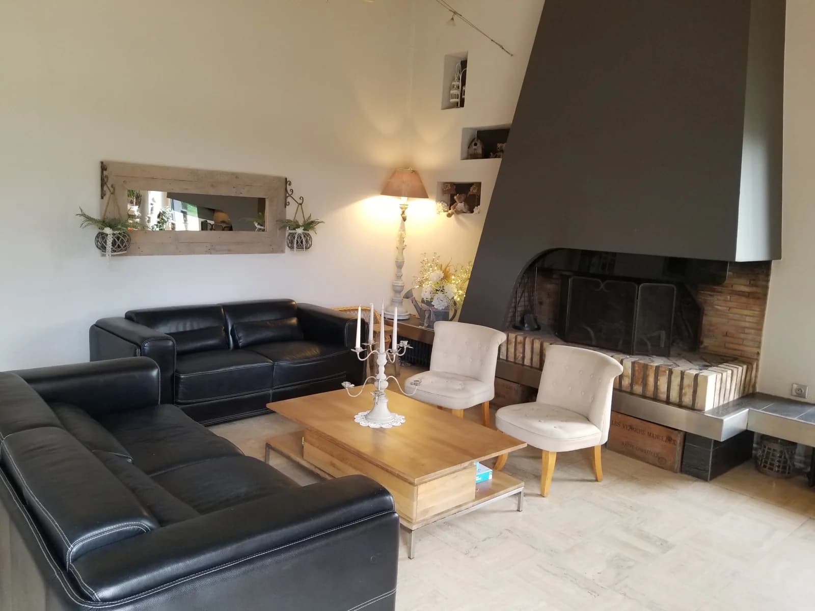 Living room in Charming house very close to Le Mans - 1