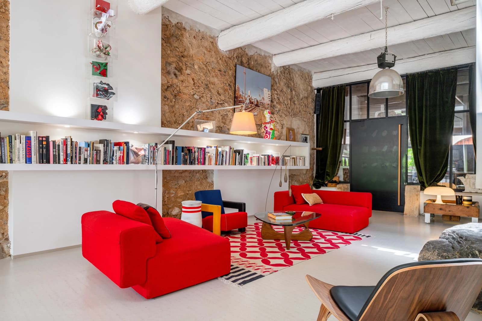 Salon dans LOFT Galerie d'Art Contemporain, un espace inspirant - 1