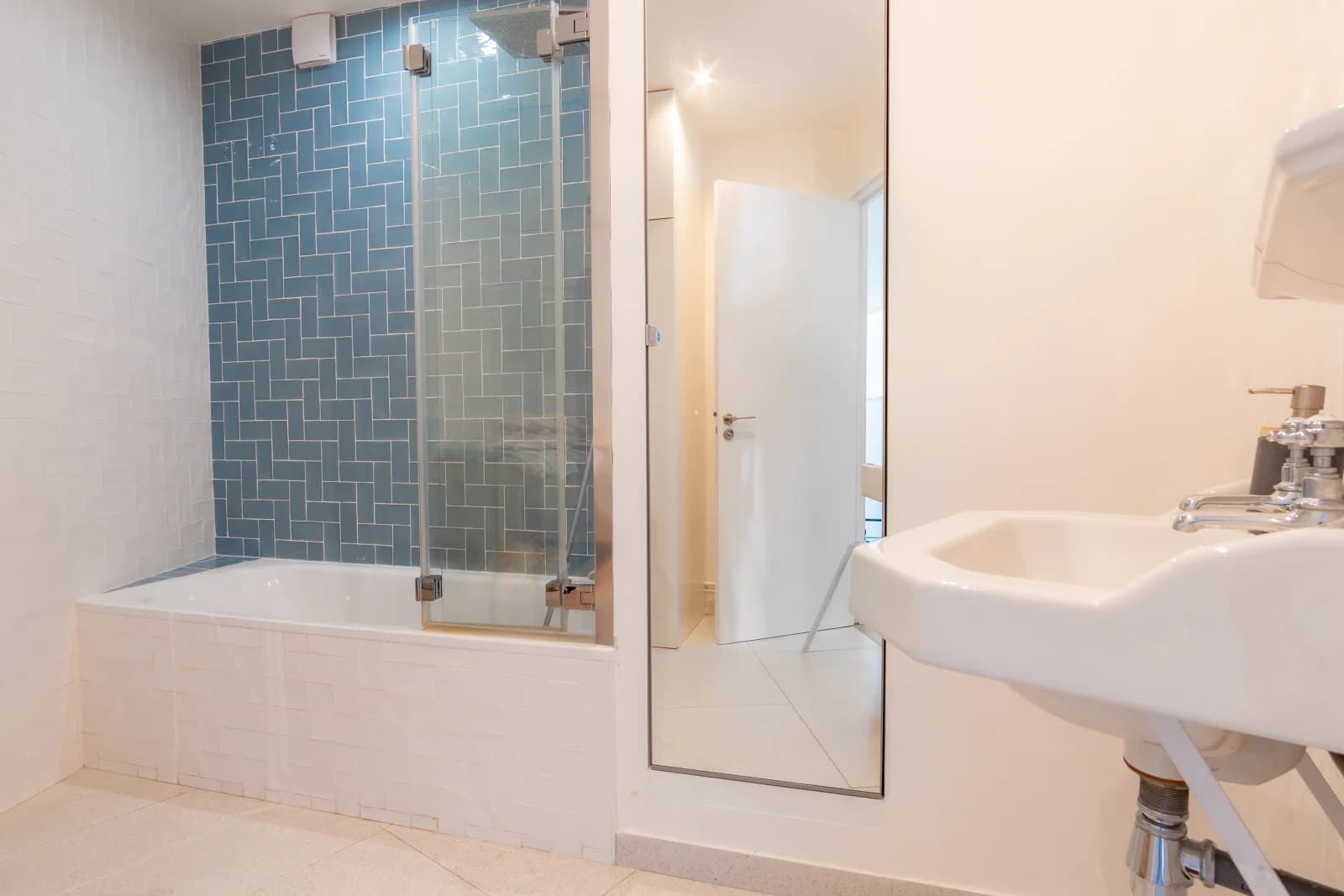 Space Bright designer apartment - 4
