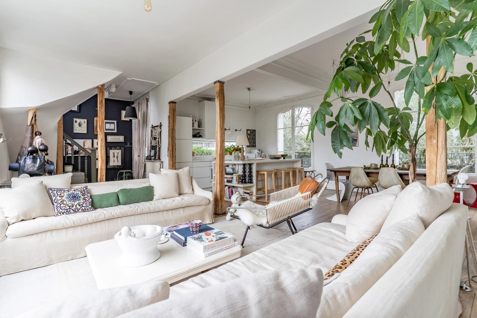 Salon dans Meulière claire et accueillante, un véritable cocon - 1
