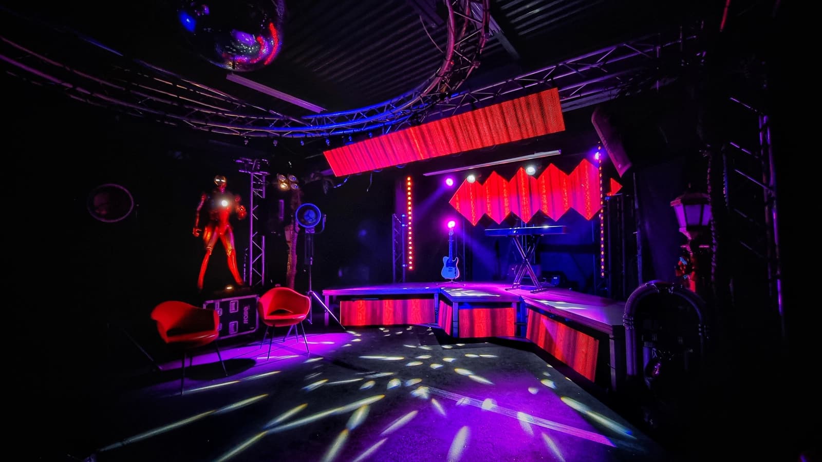 Space Studio equipped for audiovisual shoots - 1