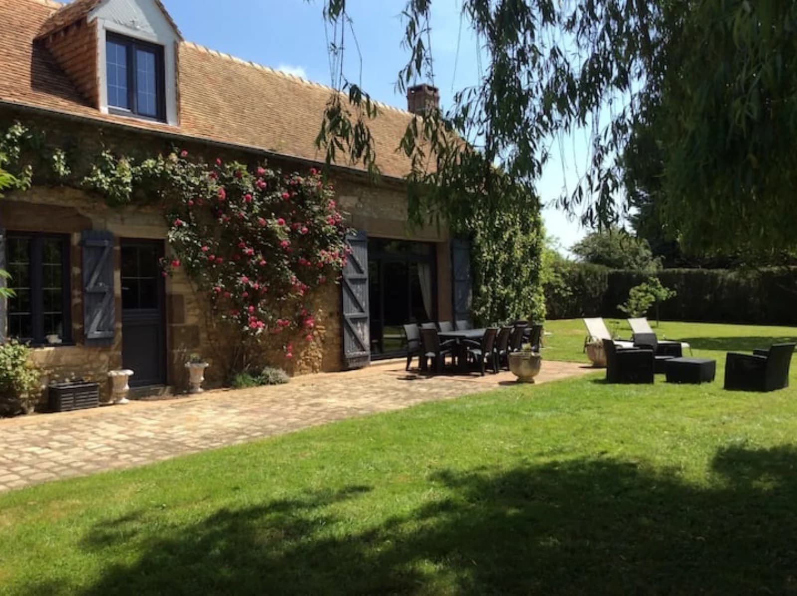 Meeting room in Country house close to amenities - 1