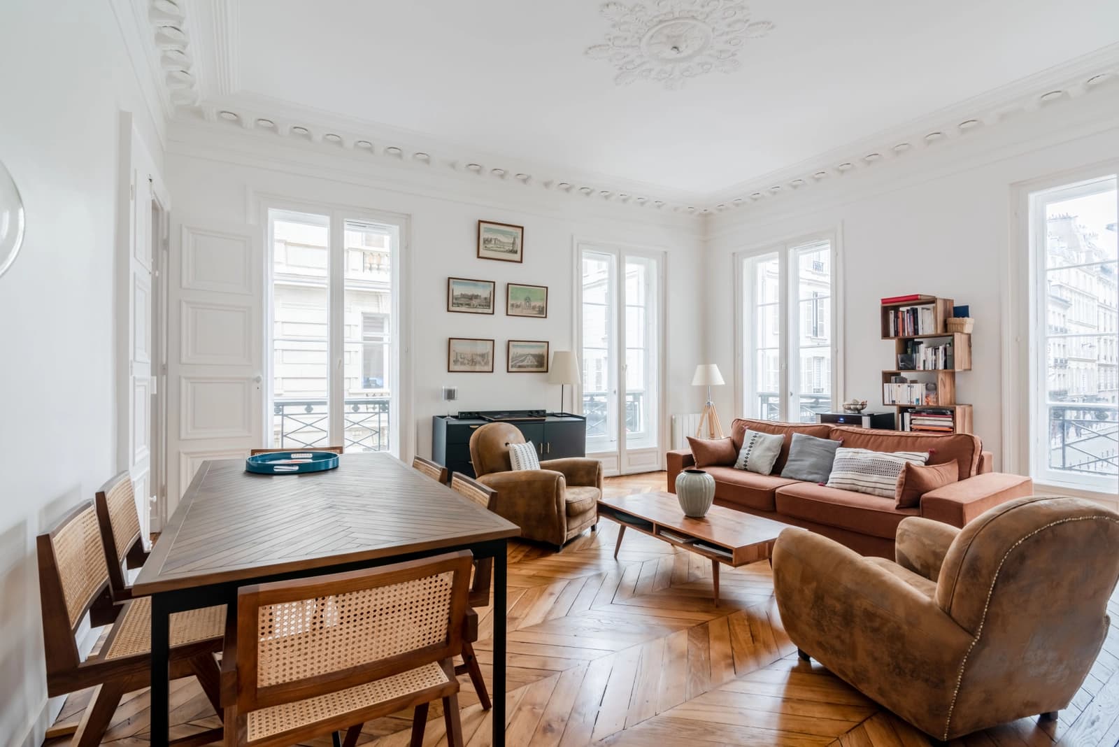 Espace Appartement haussmannien avec grands volumes - 0