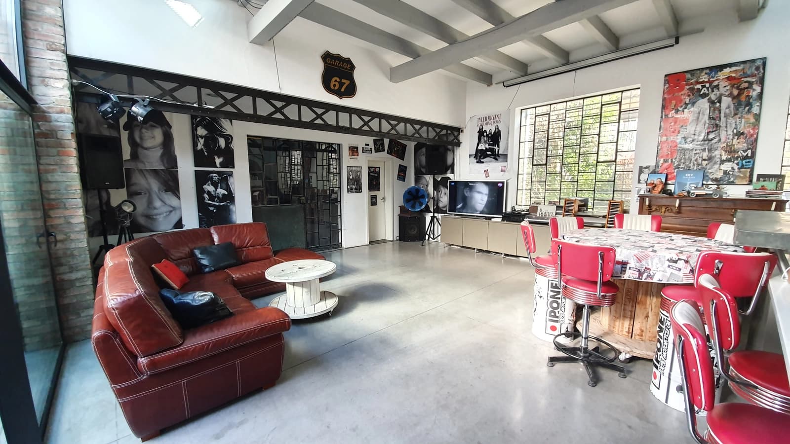 Salle de réunion dans Ancien garage transformé en un loft au style unique - 1