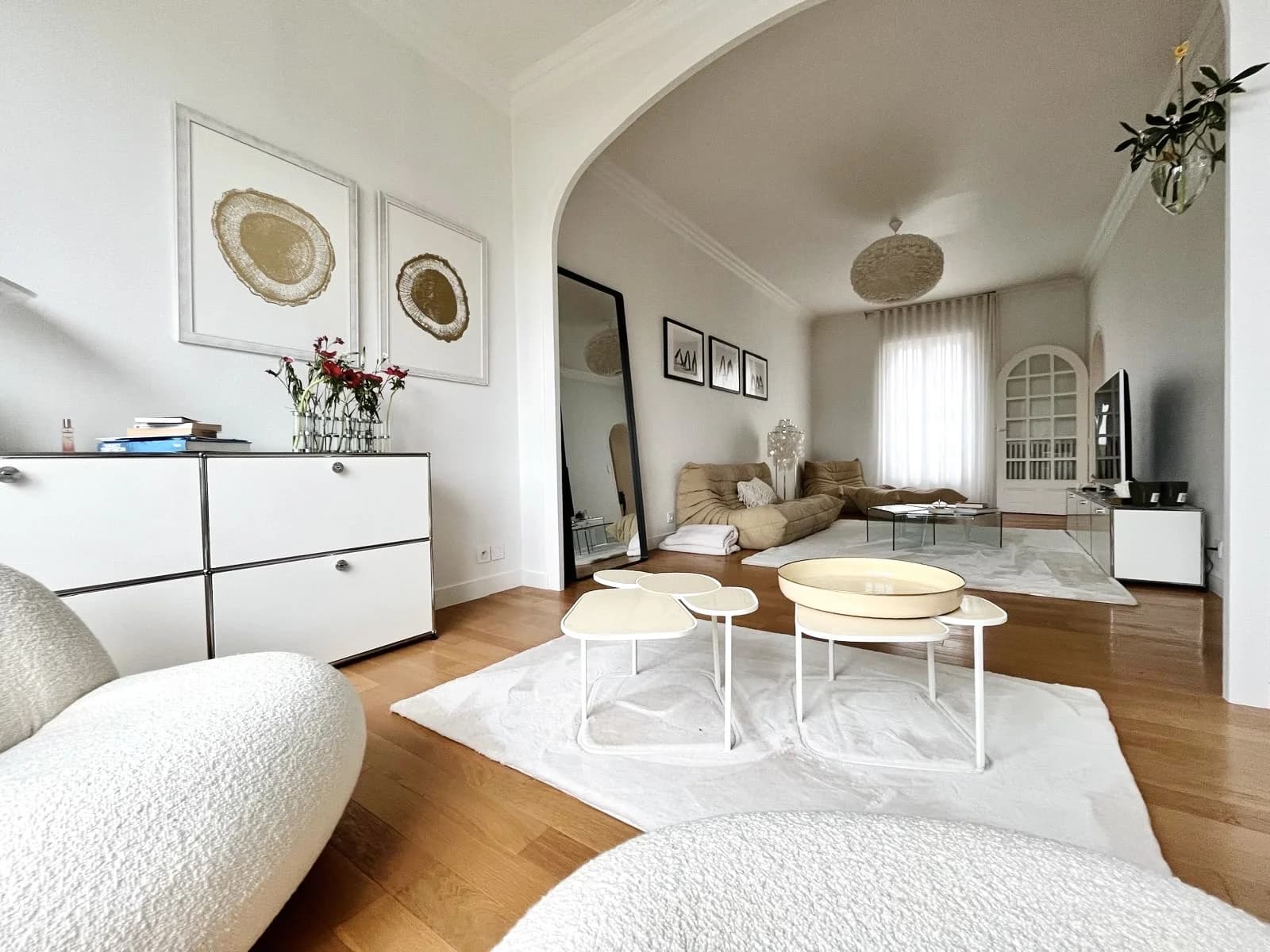 Space Spacious apartment in the city center - Modern, uncluttered atmosphere - 3