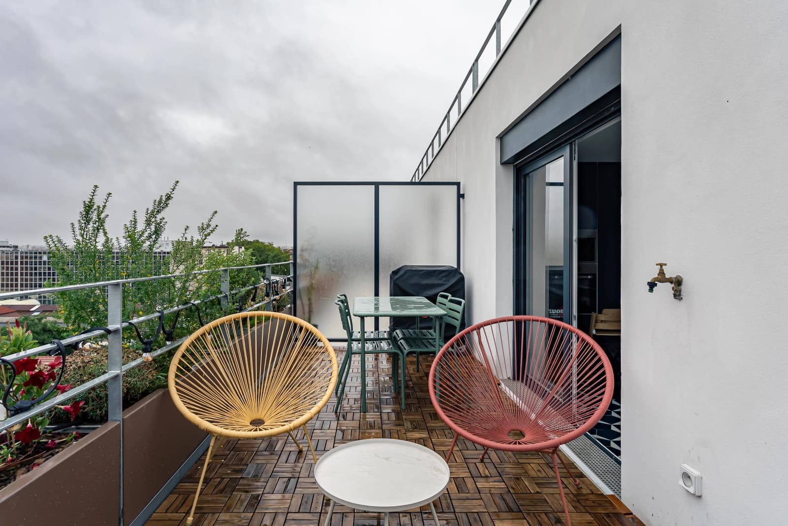 Meeting room in Sublime, bright and colorful apartment - 1