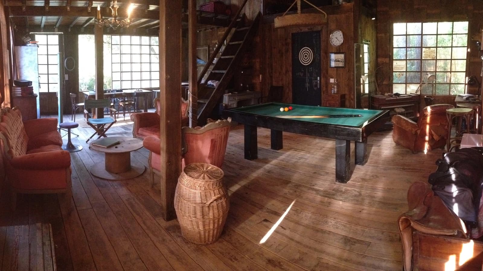 Meeting room in Painting workshop in the countryside - 1