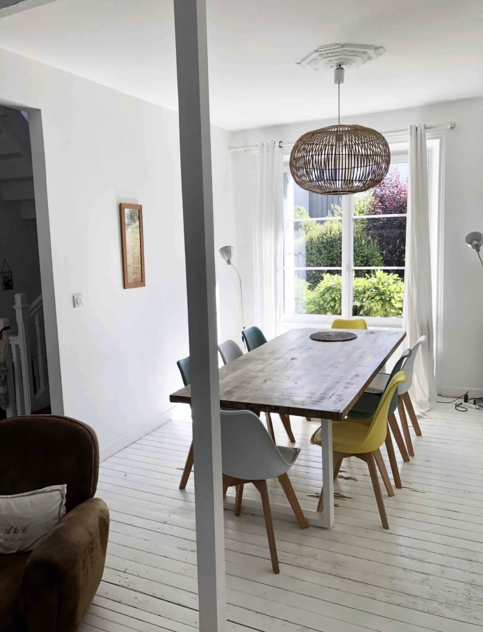Meeting room in 1930s-style town house - 1