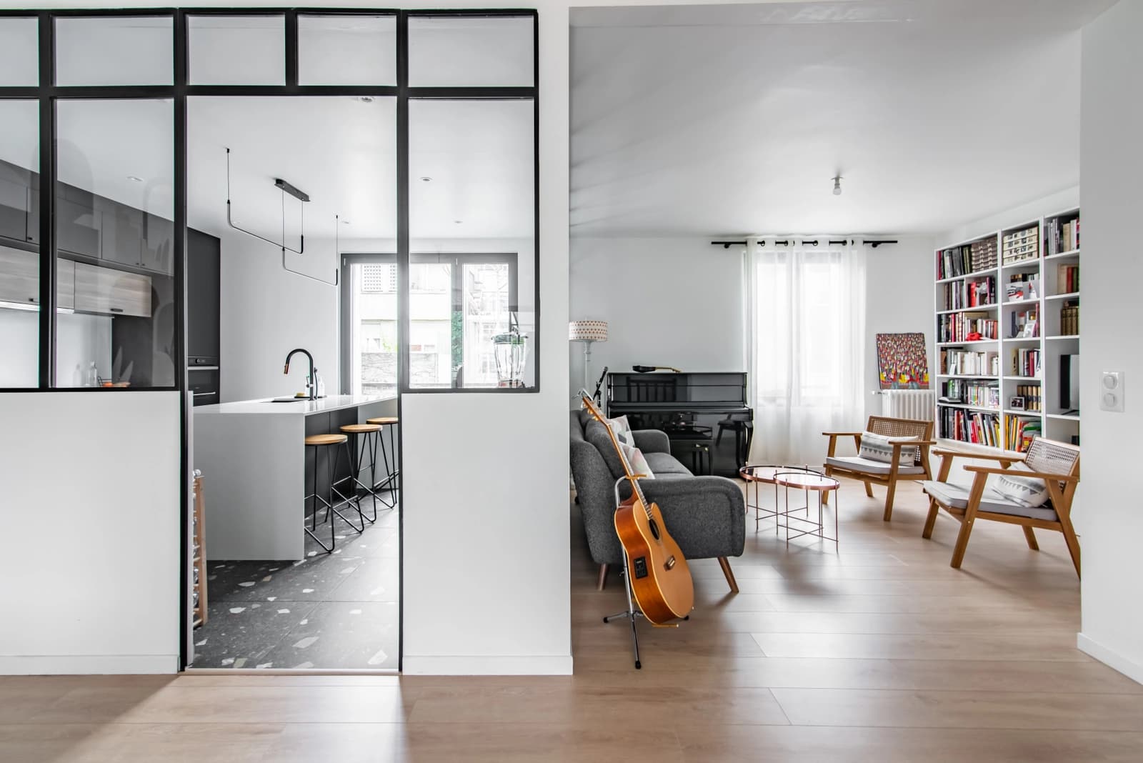 Espace Maison lumineuse avec grande terrasse et jardin arboré - 3