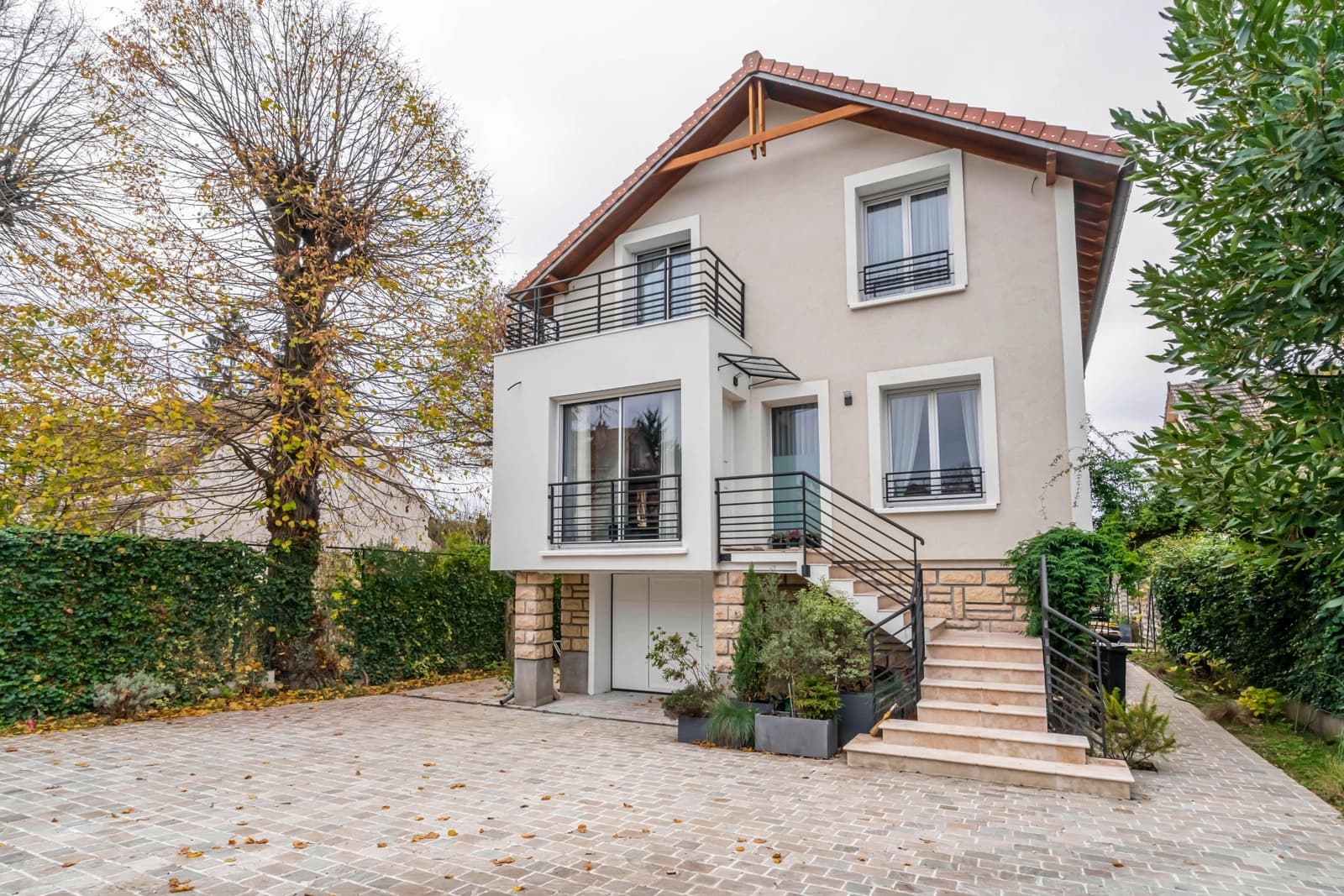 Espace Maison contemporaine et son jardin verdoyant - 4