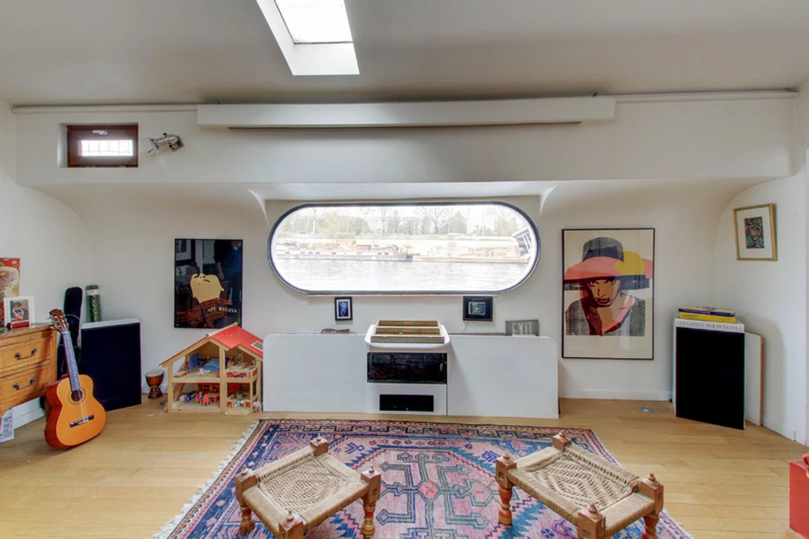 Living room in Barge in the heart of Paris - 1