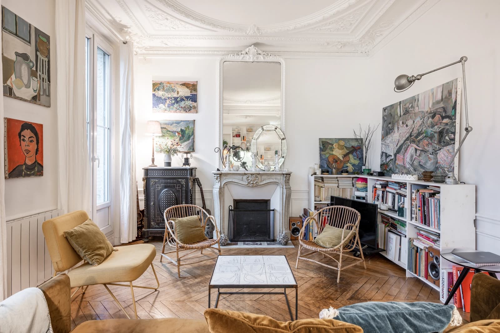 Salon dans Paris: appart Martyrs/Montmartre avec balcon filant - 0