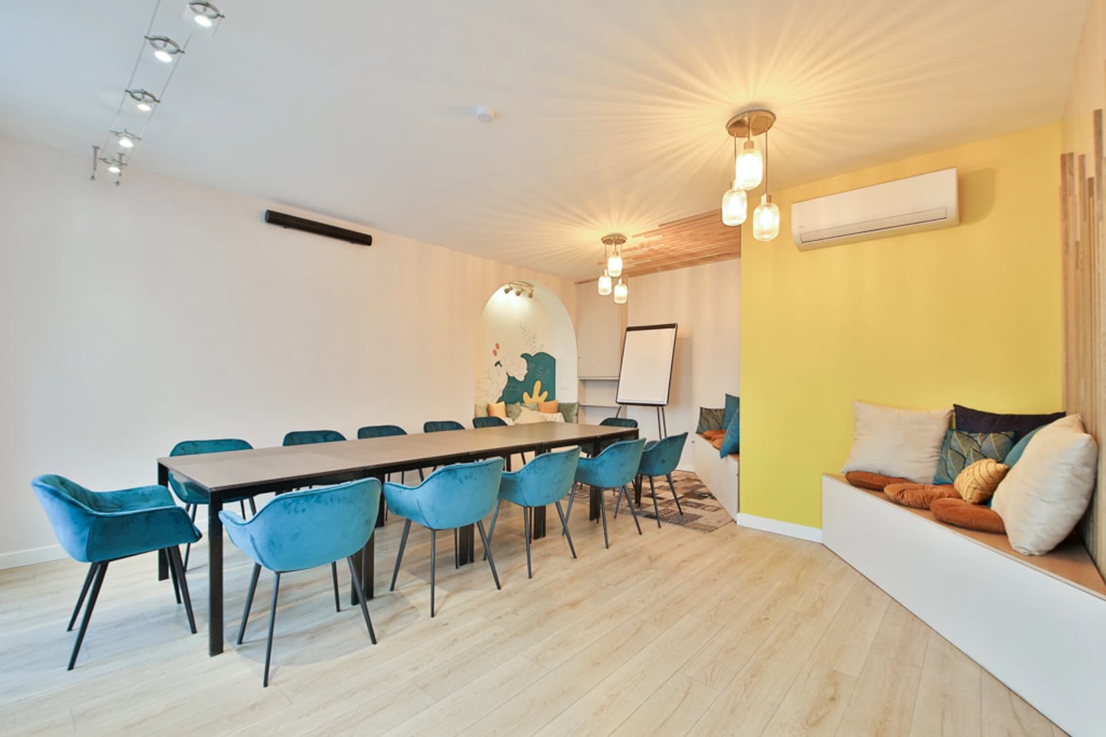 Space Modern training and meeting room - 1