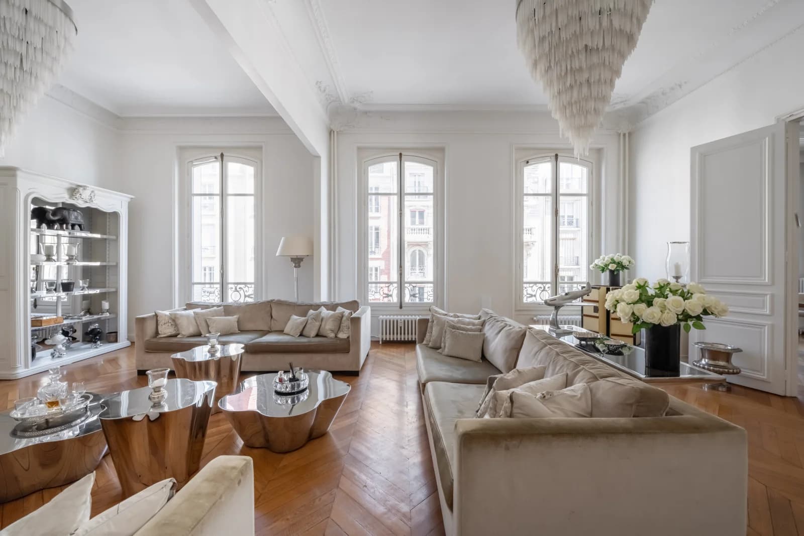 Espace  Appartement Haussmannien luxueux , élégant et charmant à louer au cœur de Paris - 3